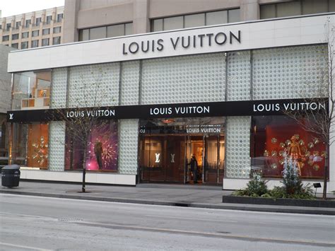 Louis Vuitton* in Toronto (GTA), Ontario 